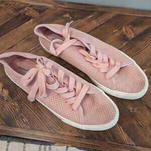Universal Thread Womens Pink Suede Sneakers Size 9